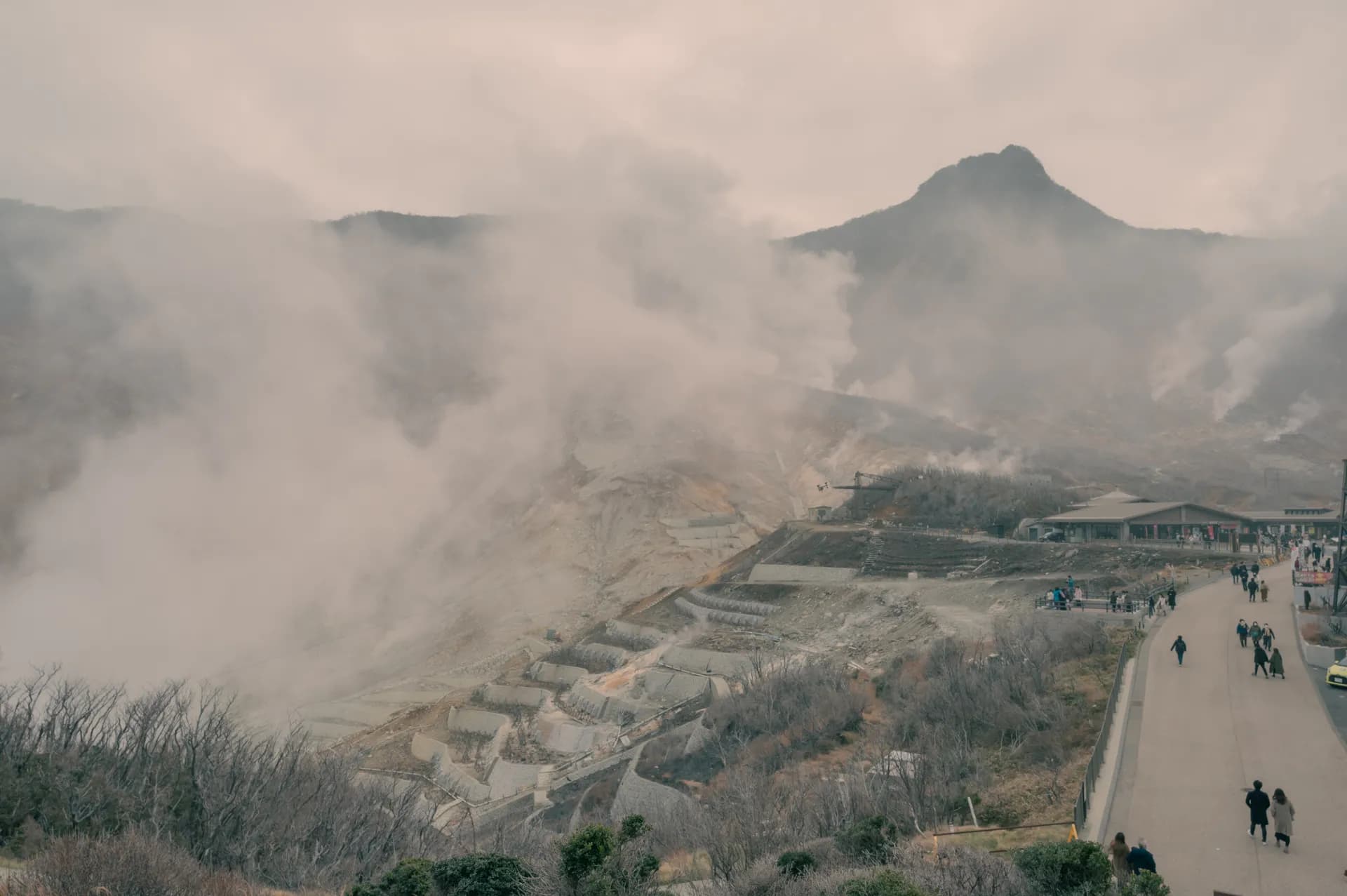 Ōwakudani volcanic valley in Hakone during winter