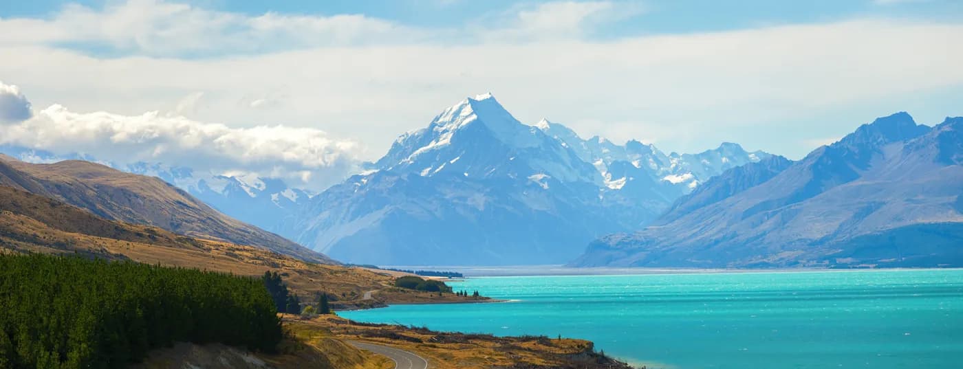 Mount Cook reflected in turquoise Lake Pukaki