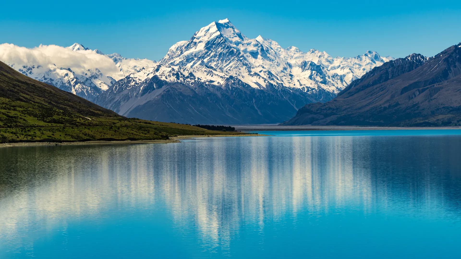 Mount Cook reflected in Lake Pukaki, South Island New Zealand